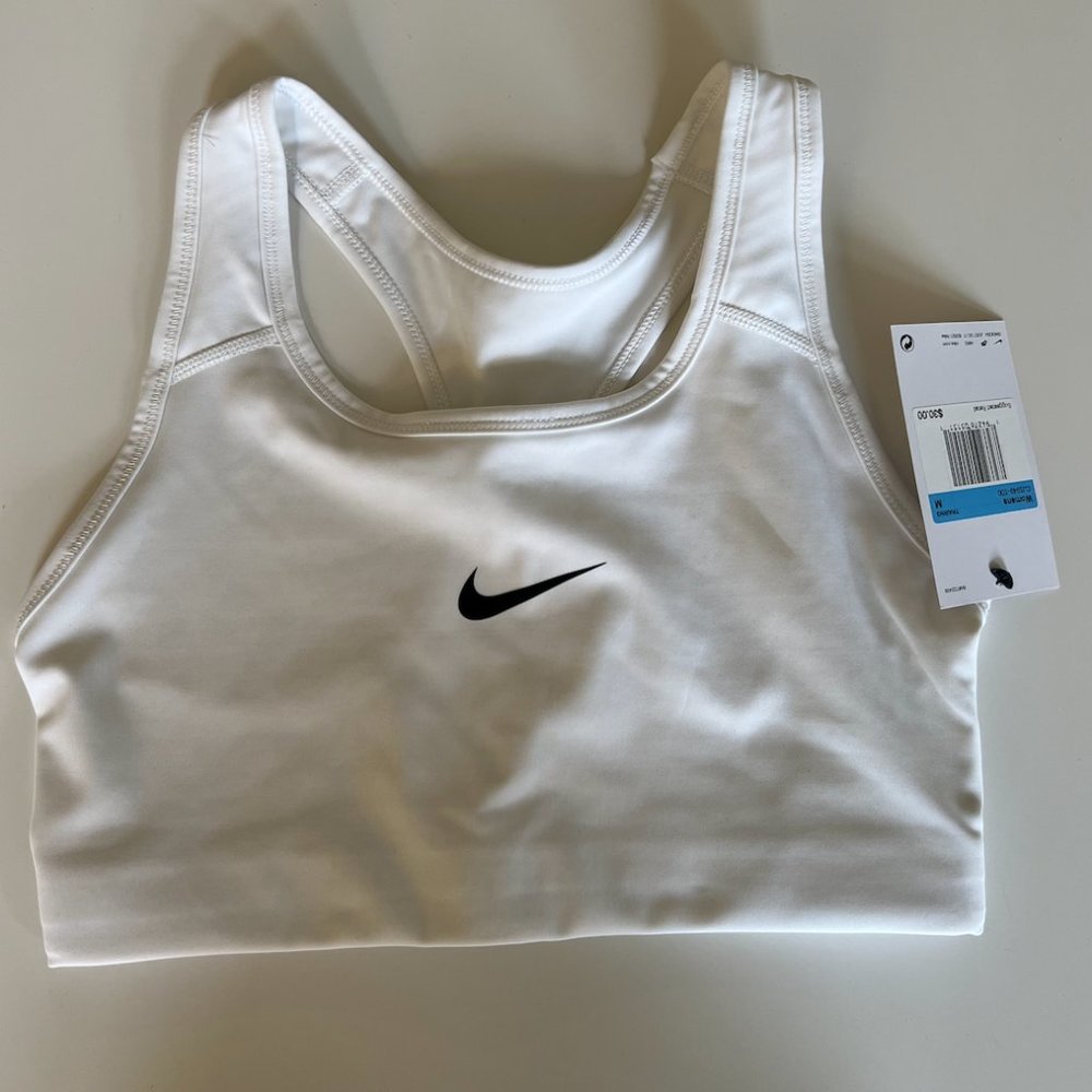 Nike Medium Support Sports Bra